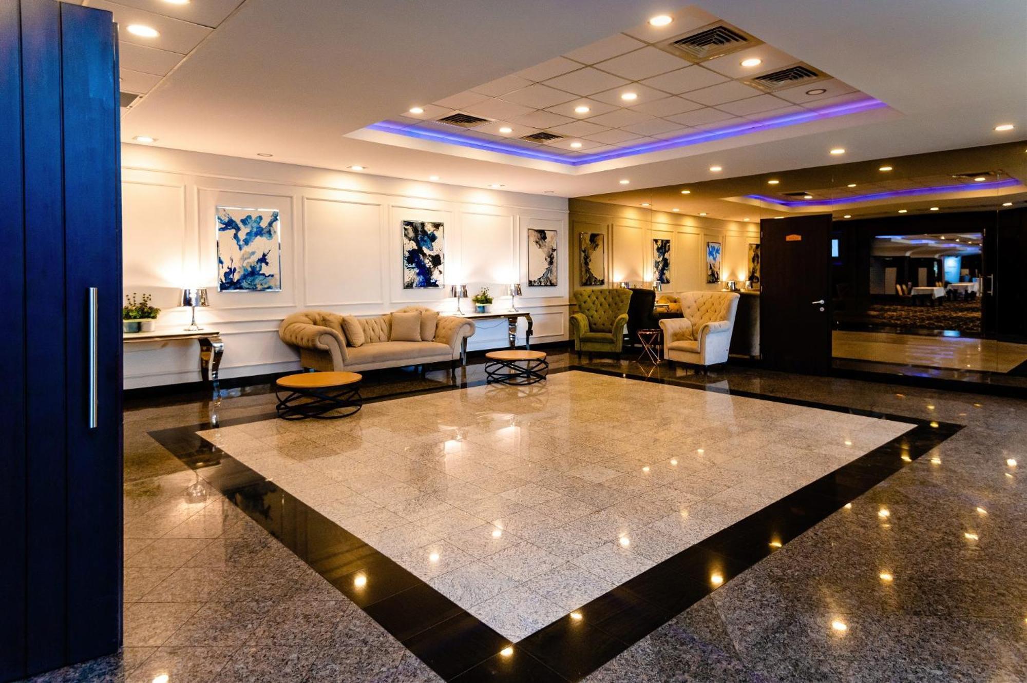 Hotel Business Conference Center &