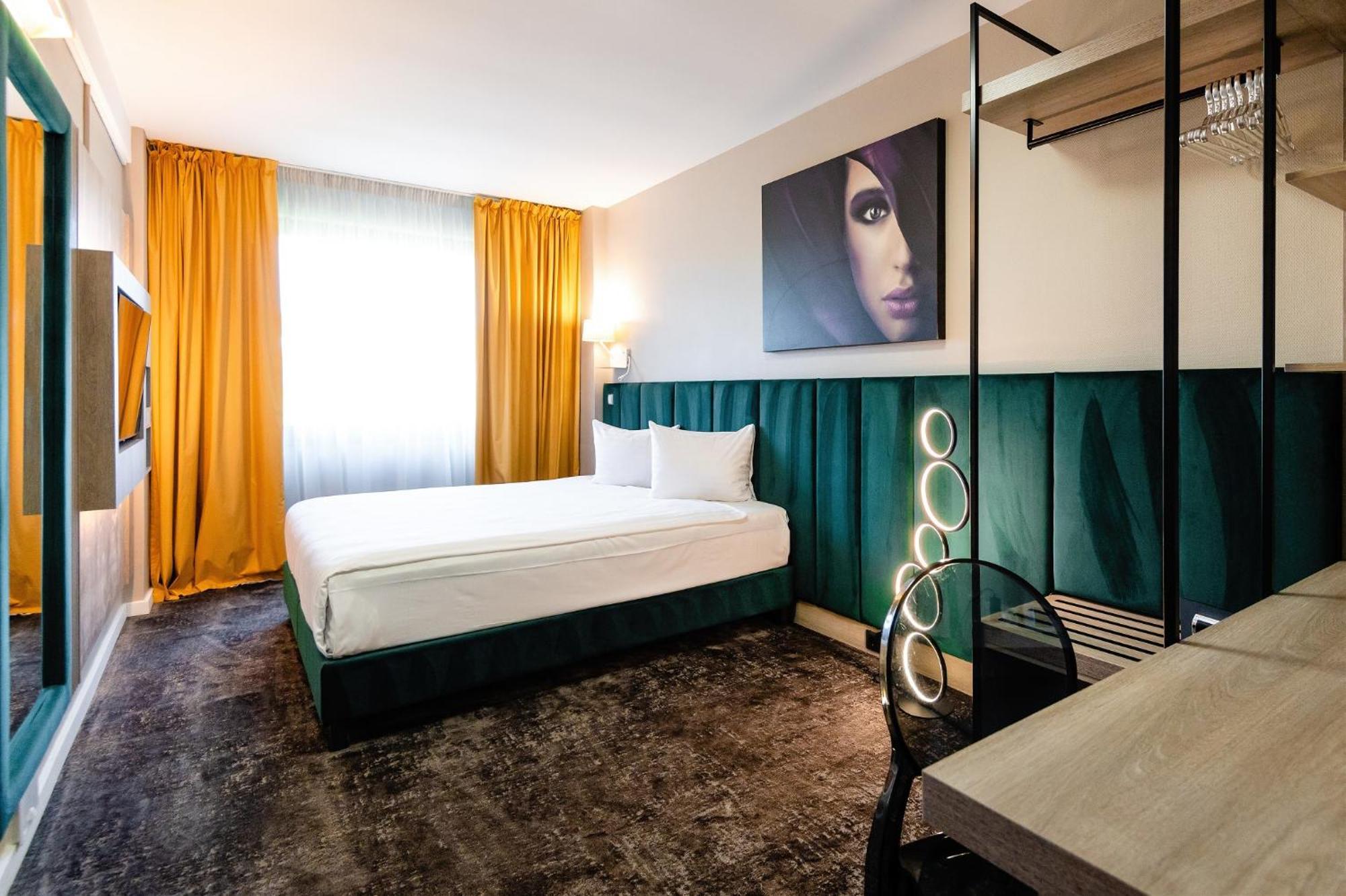 Business Conference Center & 3*